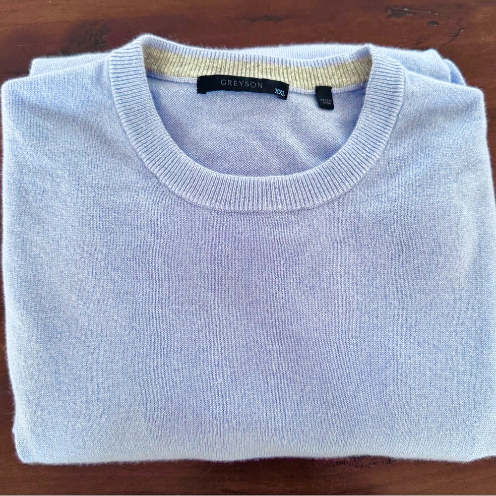 100% Cashmere Greyson Tomahawk Men's Soft Blue Crewneck Sweater